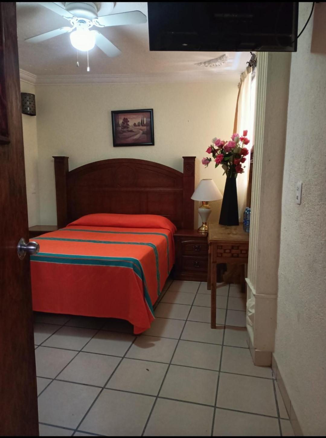 Hotel Posada De La Conspiracion Dolores Hidalgo Ruang foto